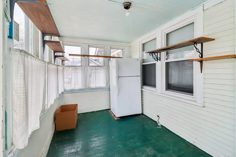 2310 E 11th Street, Des Moines, IA 50316 - #3