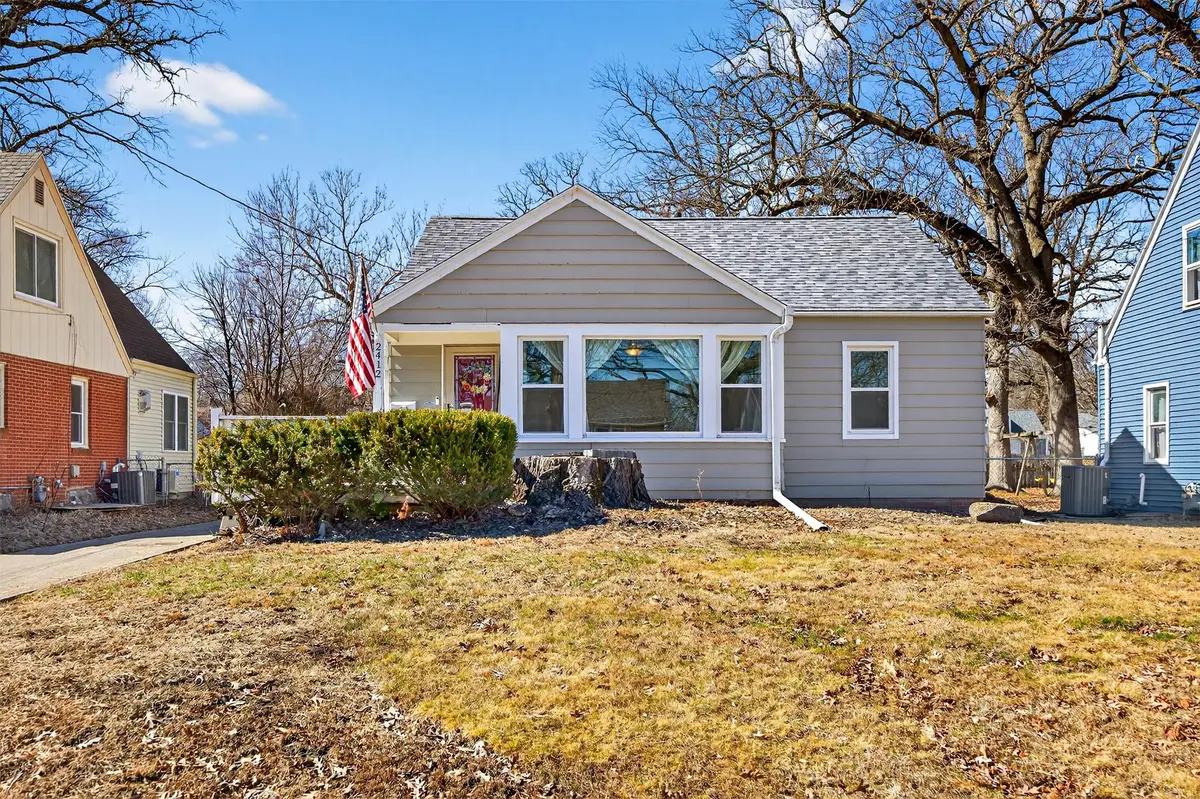 2412 33rd Street, Des Moines, IA 50310 - #1