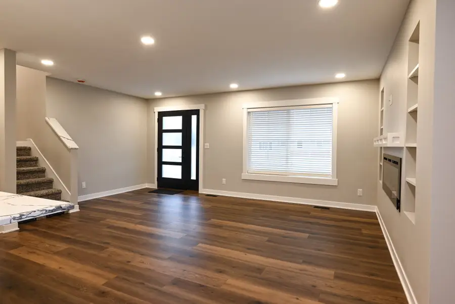 5495 NW 66th Avenue, Johnston, IA 50131 - #2