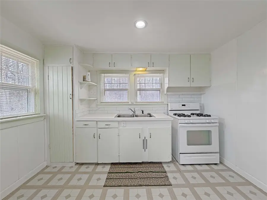 660 NW 45th Place, Des Moines, IA 50313 - #3