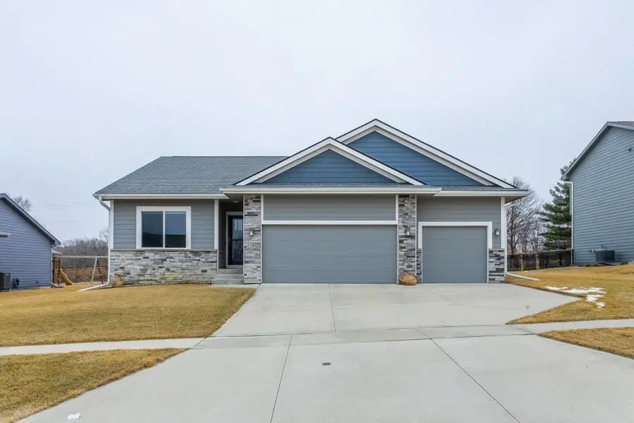 1105 Hunter Court, Adel, IA 50003 - #2