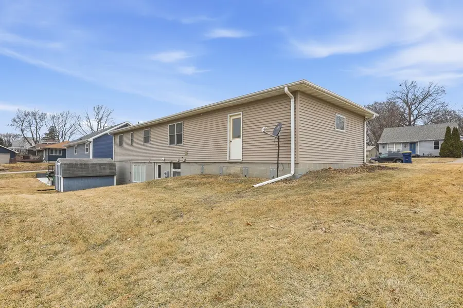 305 Independence Street, Pella, IA 50219 - #2