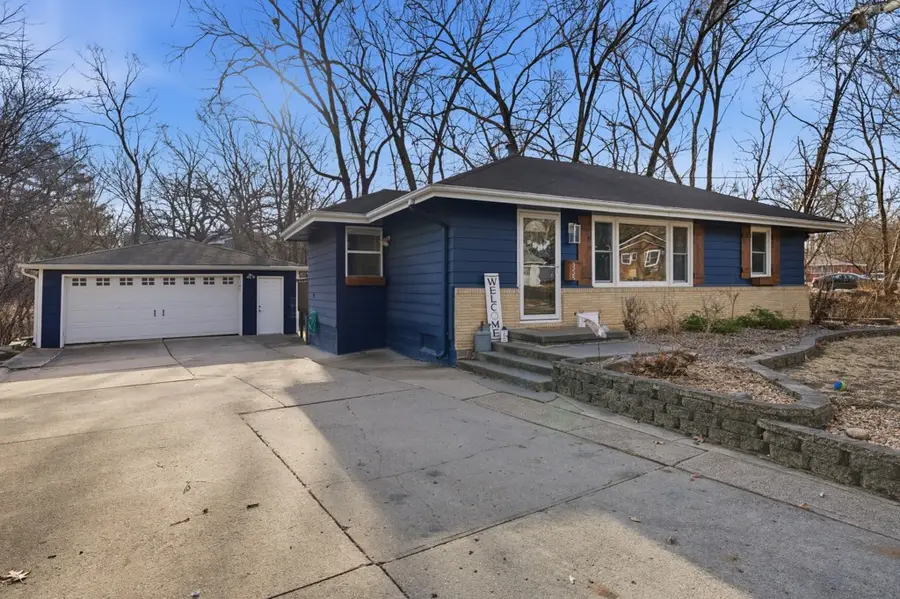 3225 SW 2nd Street, Des Moines, IA 50315 - #2