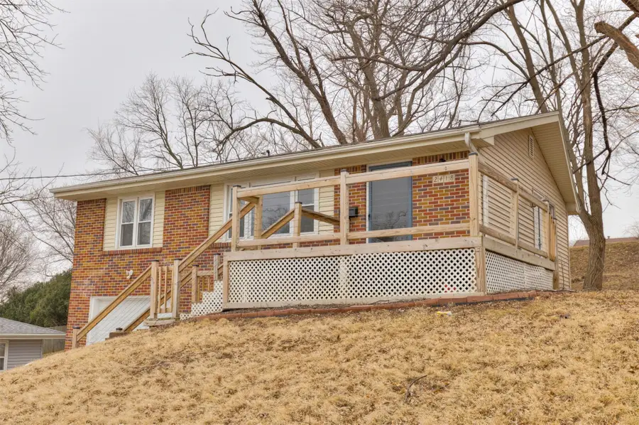 2418 Boston Avenue, Des Moines, IA 50310 - #3