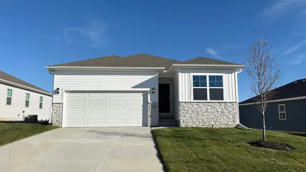 5711 152nd Street, Urbandale, IA 50323