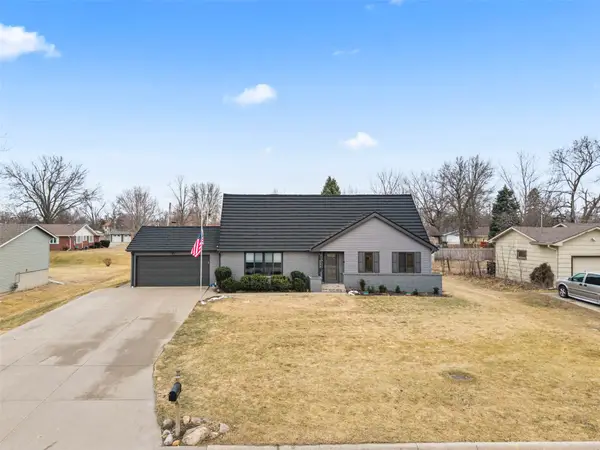 524 12th Avenue, Grinnell, IA 50112