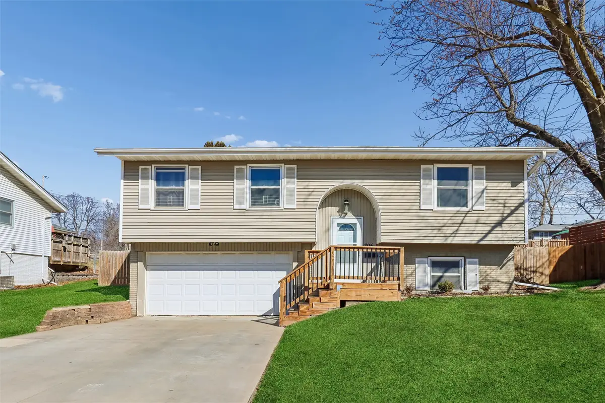 705 E Competine Street, Knoxville, IA 50138 - #1