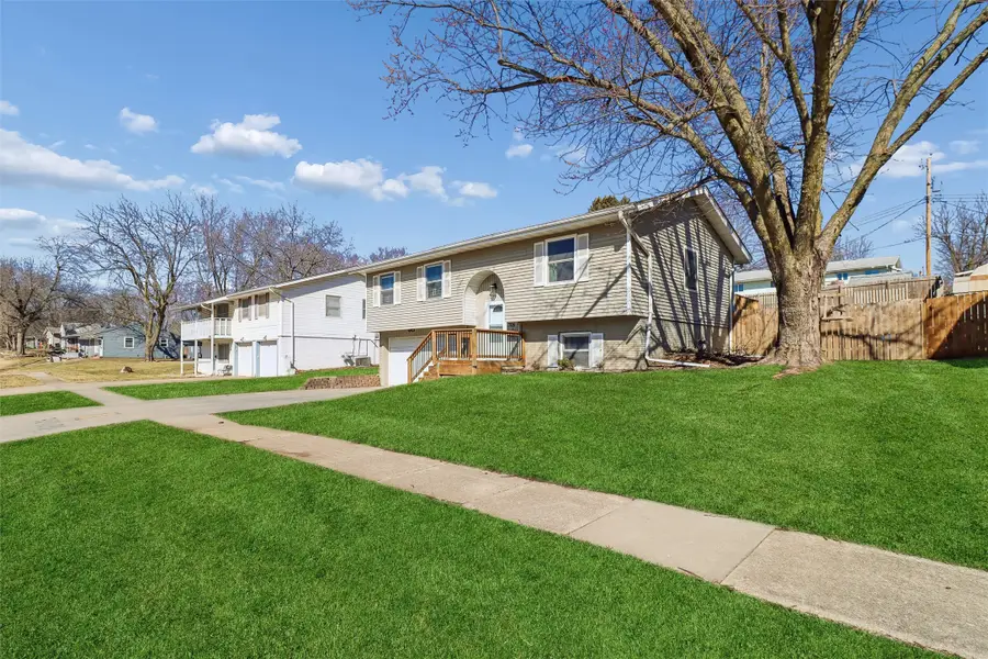 705 E Competine Street, Knoxville, IA 50138 - #2