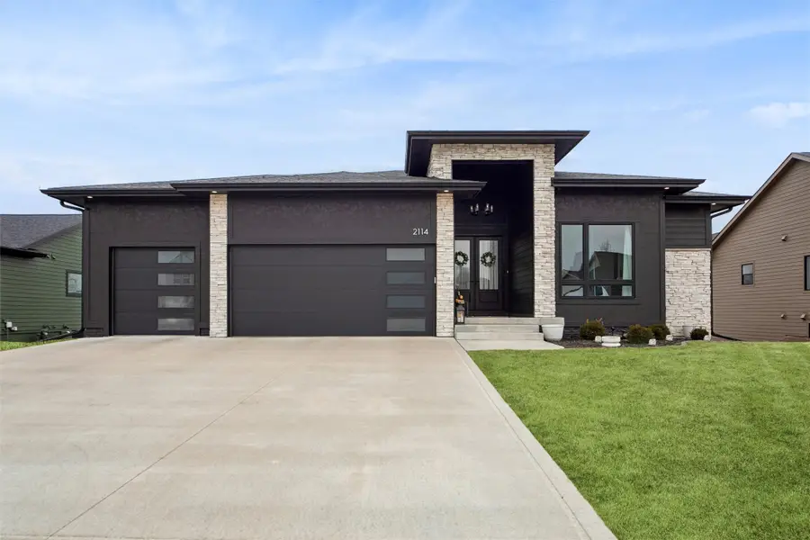 2114 Timberview Drive, Norwalk, IA 50211 - #2