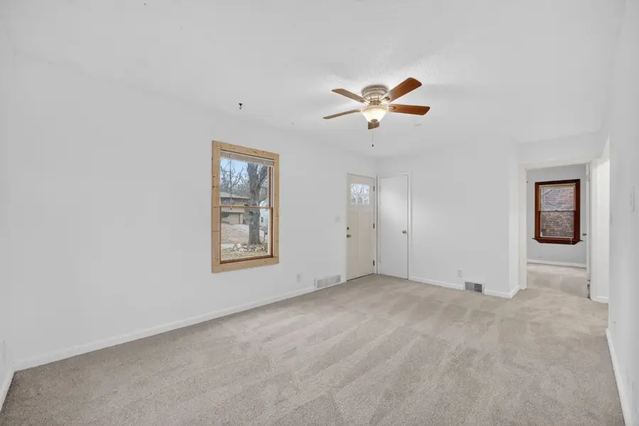 948 65th Street, Windsor Heights, IA 50324 - #3