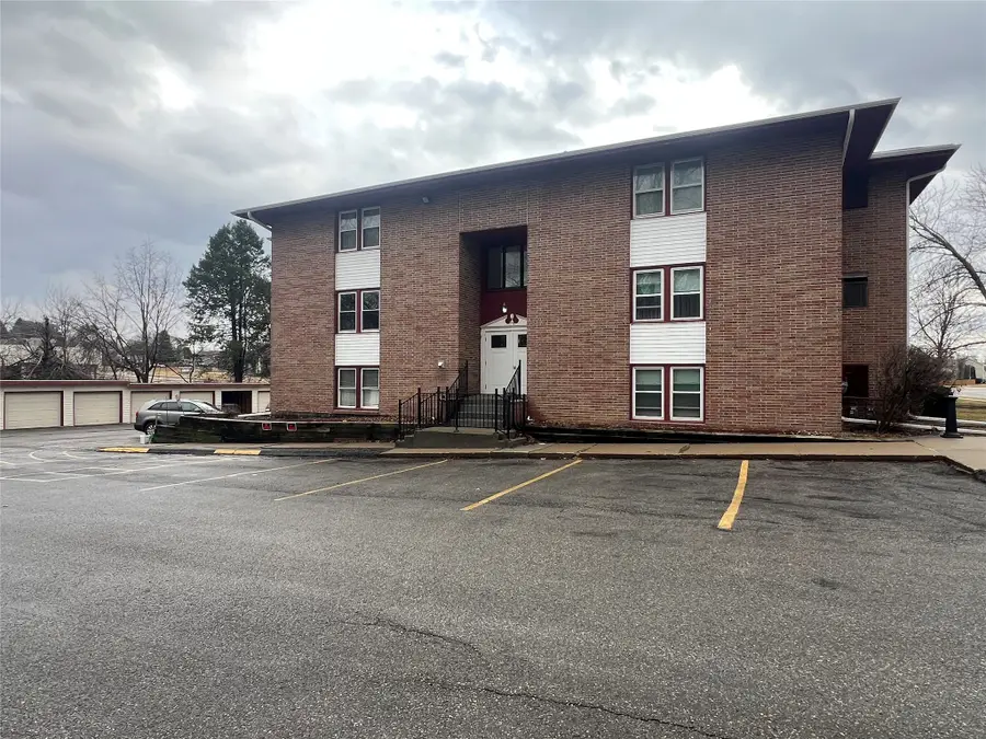 7815 Douglas Avenue #101, Urbandale, IA 50322 - #2