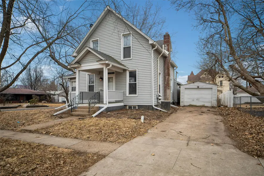 502 W Marion Street, Knoxville, IA 50138 - #2