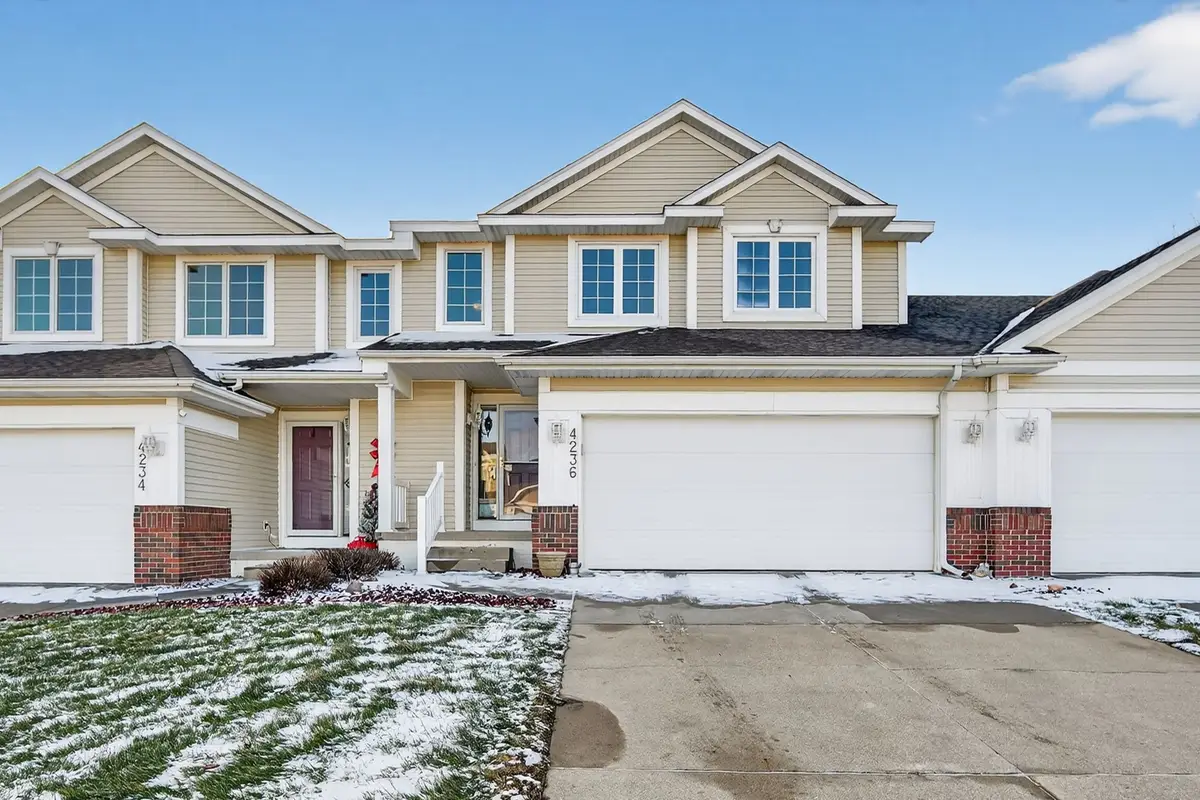 4236 154th Street, Urbandale, IA 50323 - #1