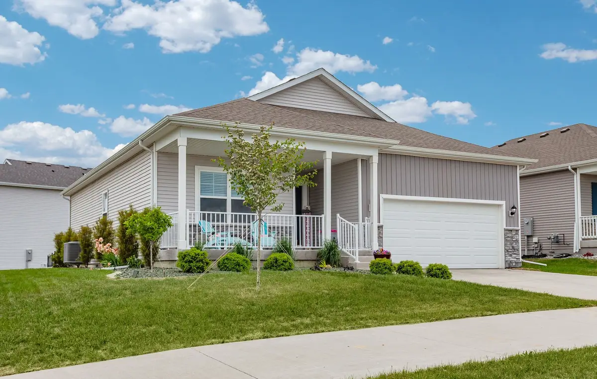 9904 NW 82nd Avenue, Johnston, IA 50131 - #1