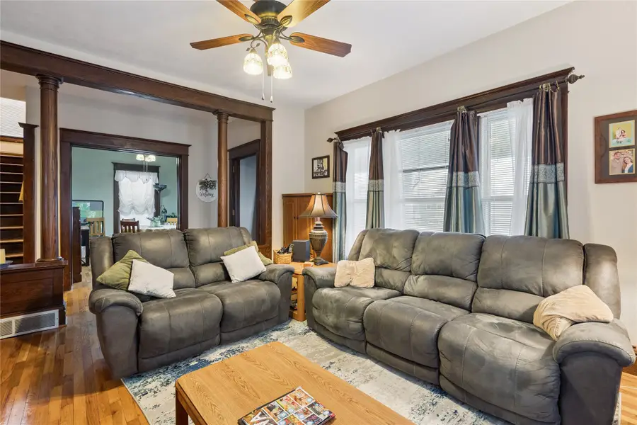 910 W Madison Street, Knoxville, IA 50138 - #3