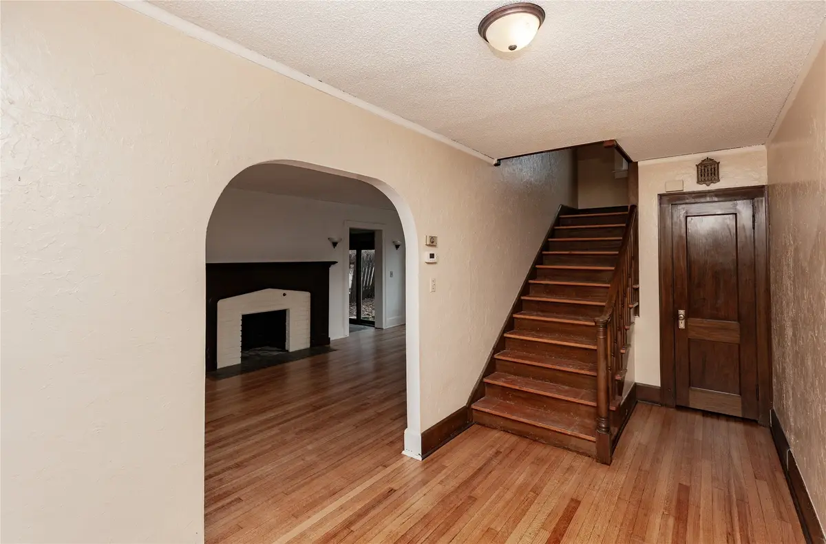 5810 Ingersoll Avenue, Des Moines, IA 50312 - #1