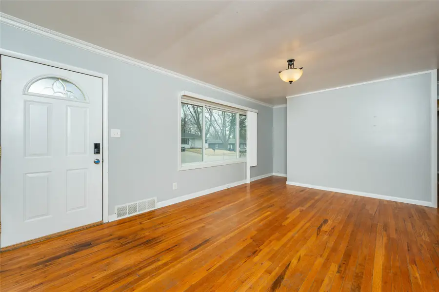 7802 SW 10th Place, Des Moines, IA 50315 - #3