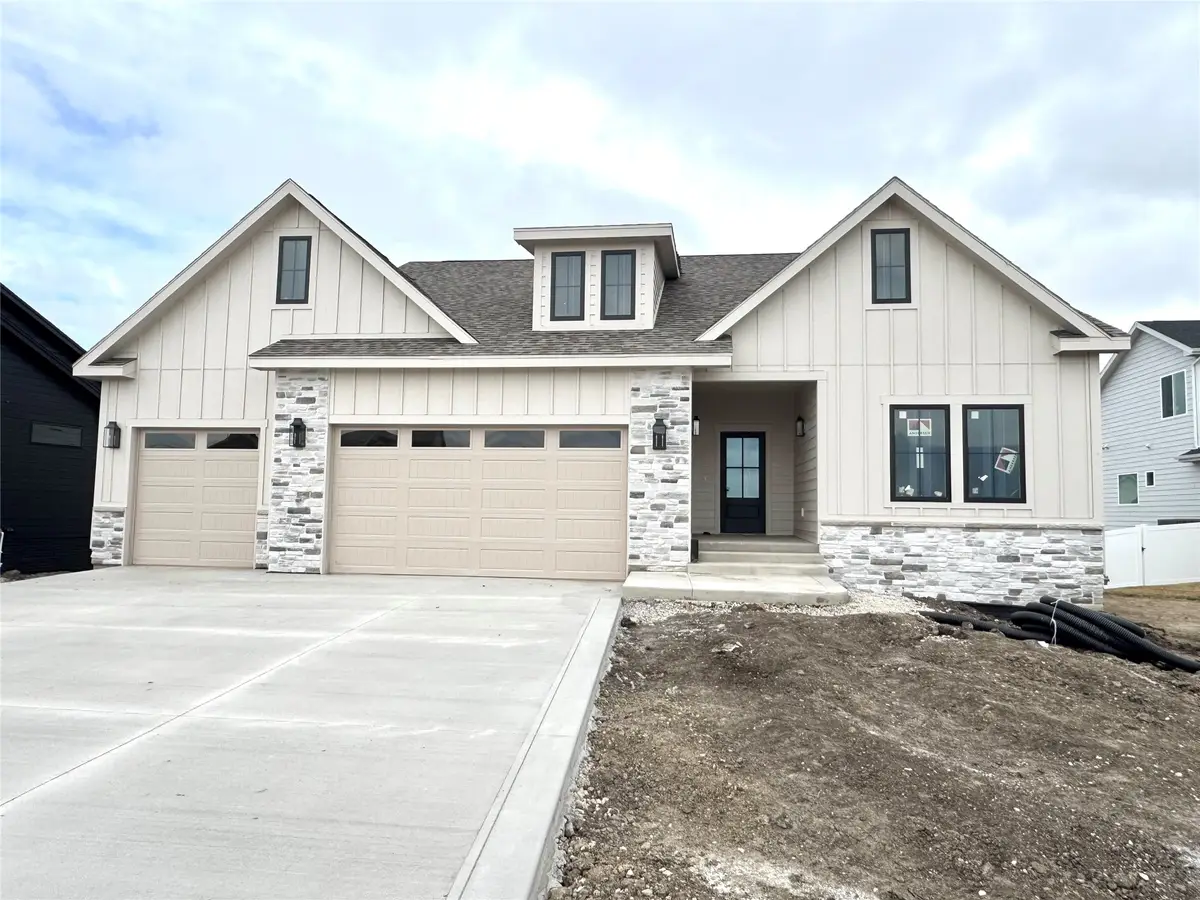 265 NW Copperleaff Court, Waukee, IA 50263 - #1