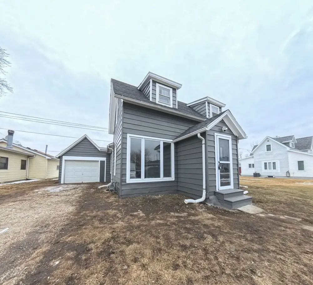 408 Swayze Street, Marshalltown, IA 50158 - #1