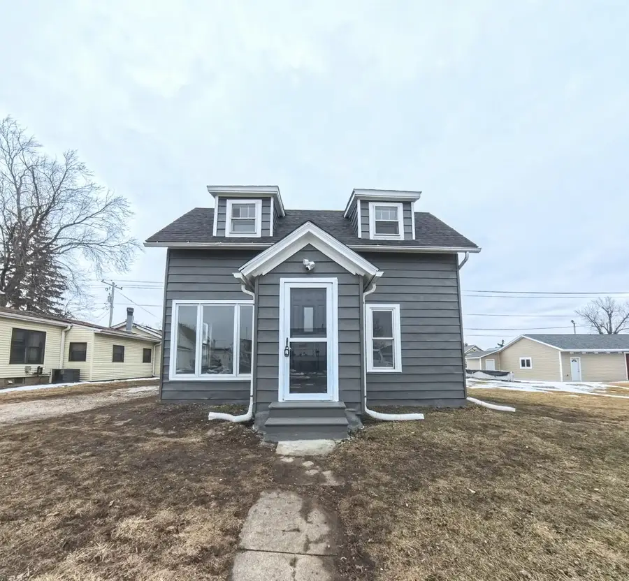 408 Swayze Street, Marshalltown, IA 50158 - #2
