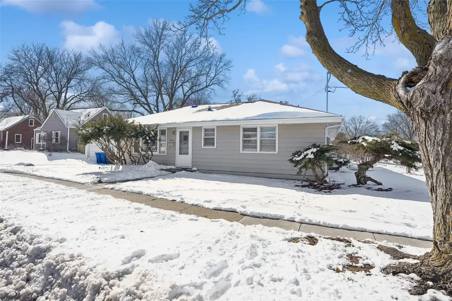 2904 62nd Street, Des Moines, IA 50322 - #3