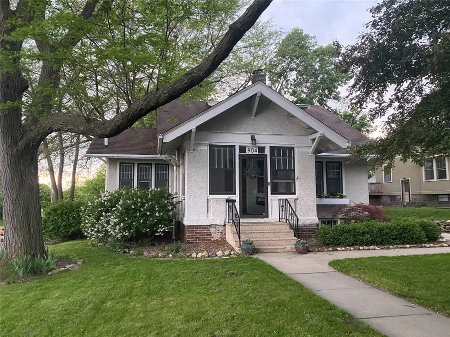 904 45th Street, Des Moines, IA 50312 - #2