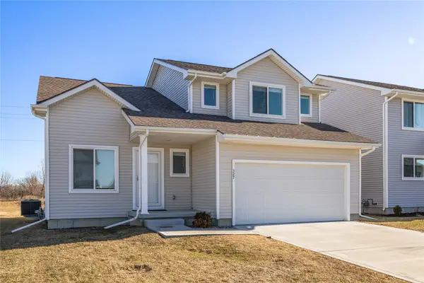 327 NE Adams Avenue, Elkhart, IA 50073