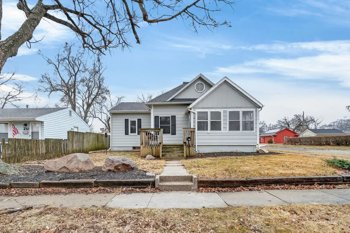 436 9th Street, West Des Moines, IA 50265 - #1