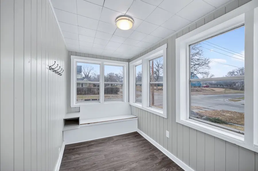 436 9th Street, West Des Moines, IA 50265 - #2