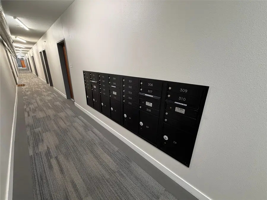 450 SW 7th Street #305, Des Moines, IA 50309 - #2