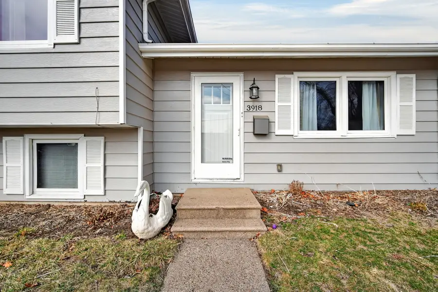 3918 E Ovid Avenue, Des Moines, IA 50317 - #3