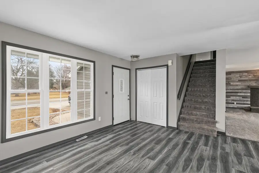 4249 E Douglas Avenue, Des Moines, IA 50317 - #2