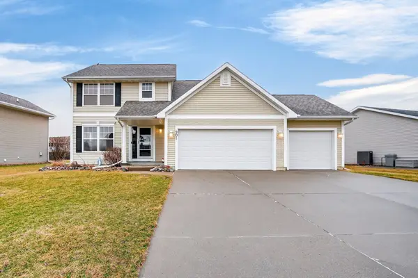 901 SE Woodbine Drive, Grimes, IA 50111