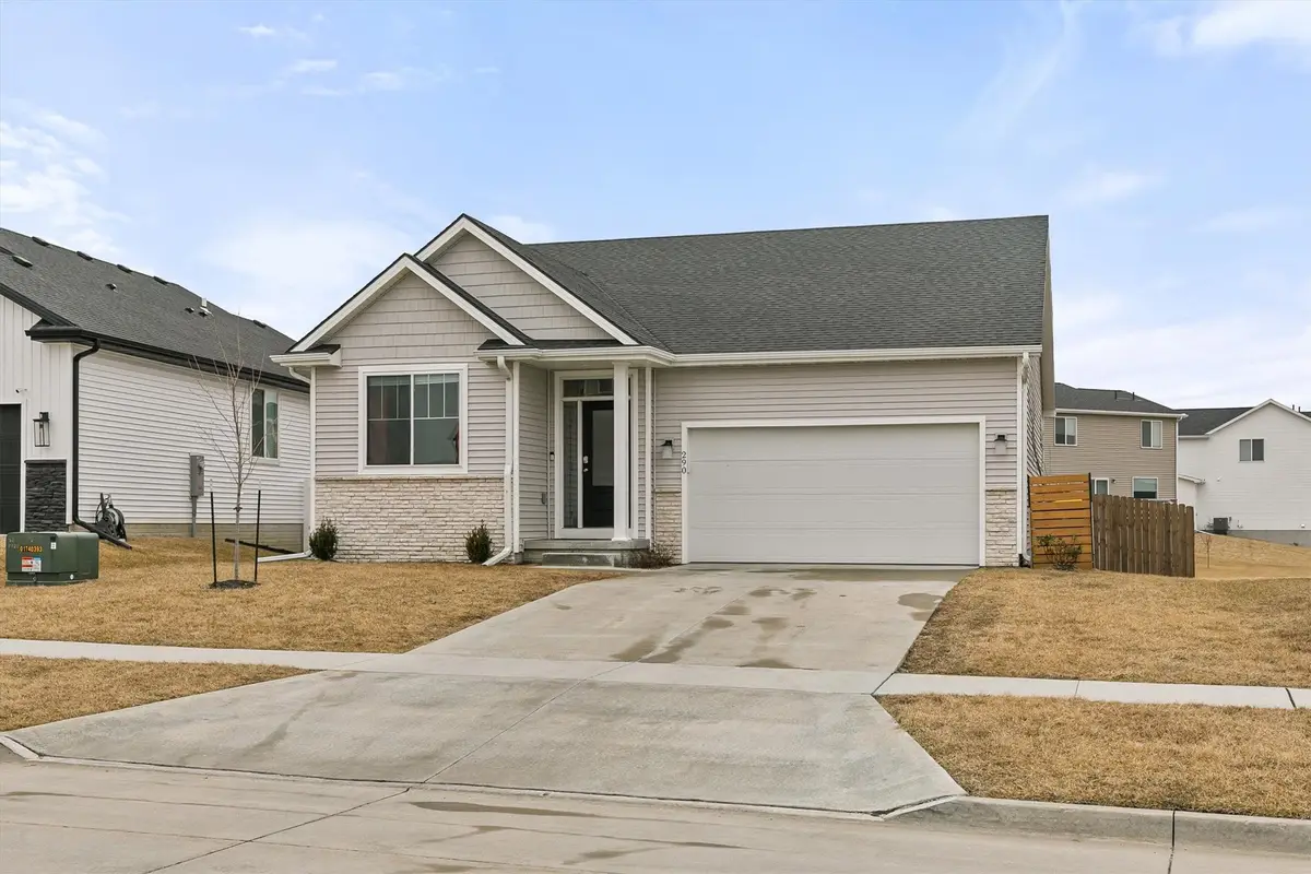 290 NW Rosemont Circle, Waukee, IA 50263 - #1