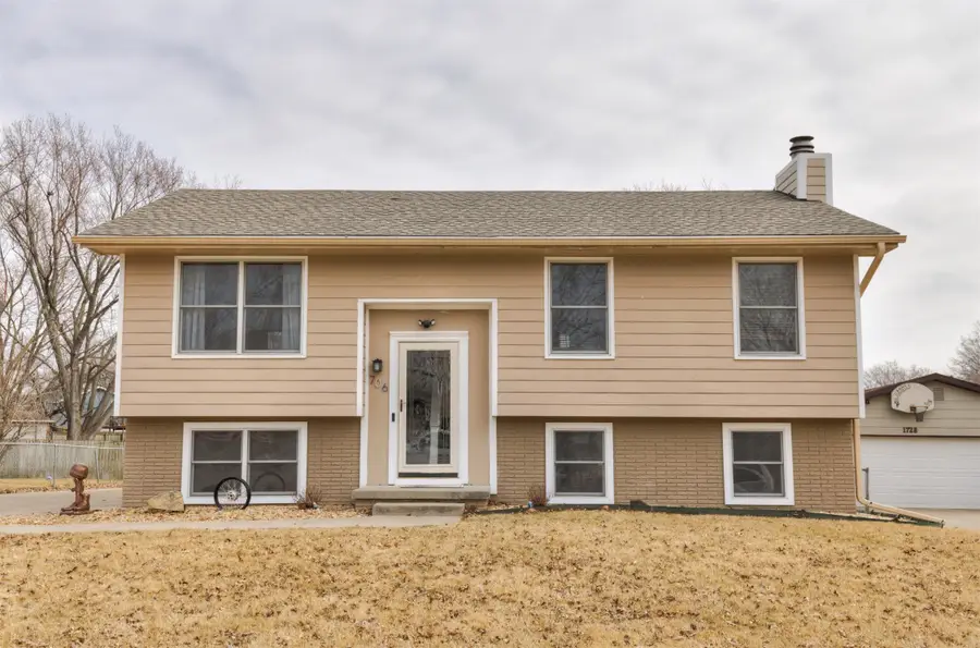 706 Gordon Avenue, Norwalk, IA 50211 - #2