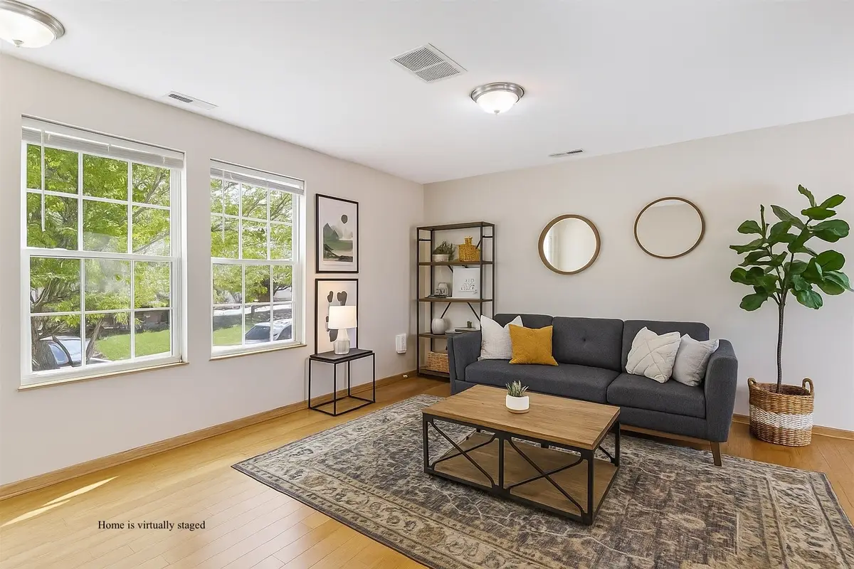 15203 Greenbelt Drive, Urbandale, IA 50323 - #1