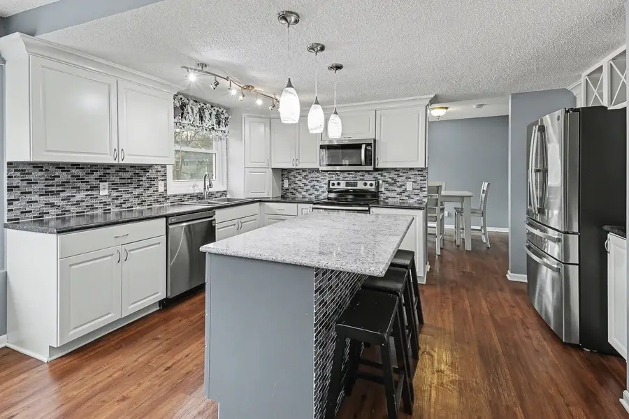 6187 SE 6th Avenue, Pleasant Hill, IA 50327 - #2