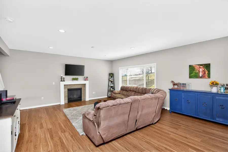 436 W High Road, Norwalk, IA 50211 - #3