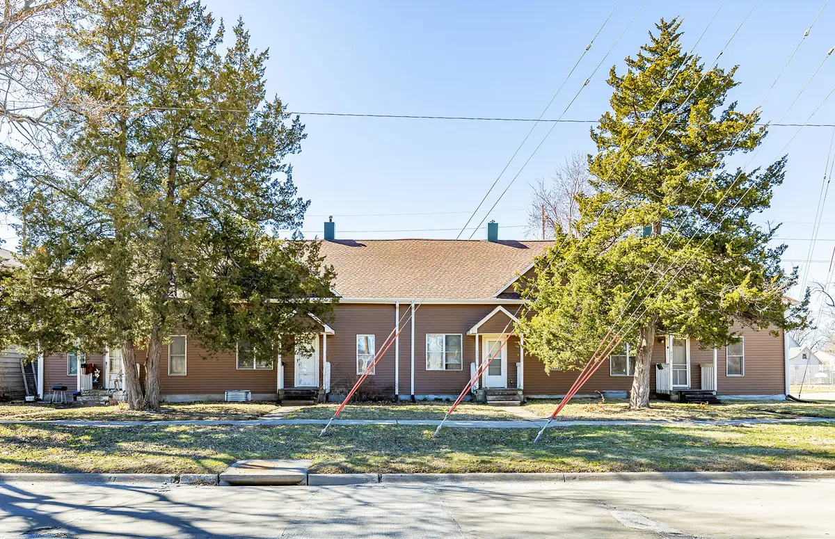 226 1st Street, West Des Moines, IA 50265 - #1