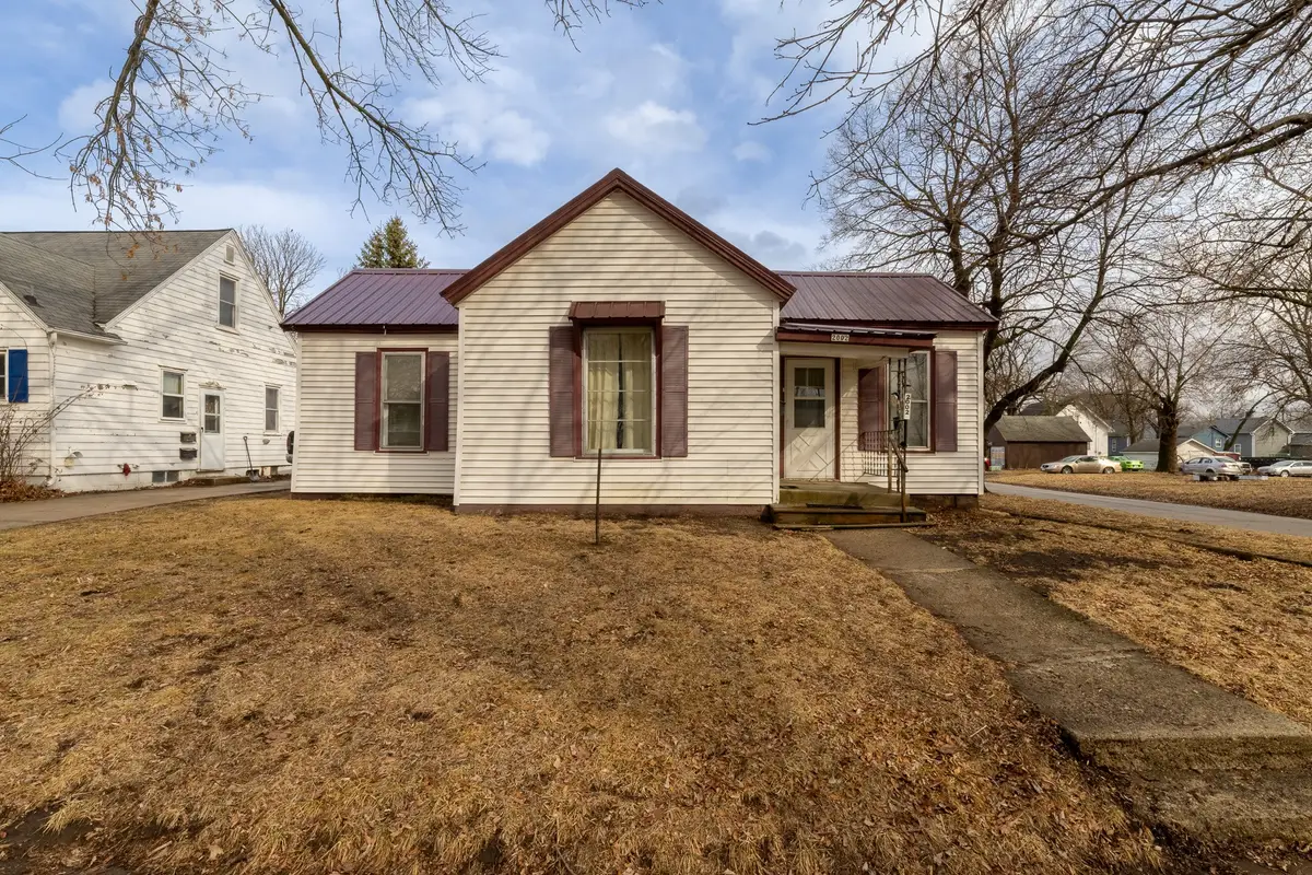 2002 5th Street, Perry, IA 50220 - #1