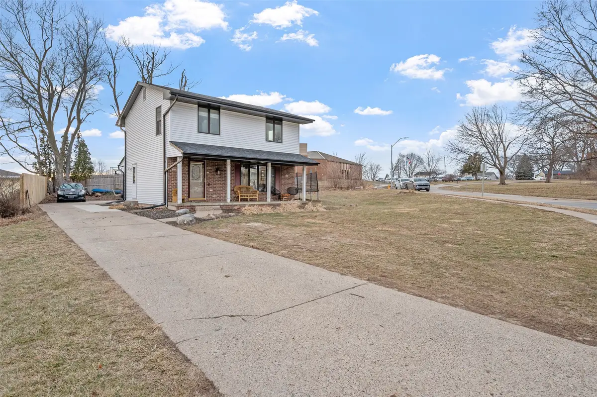 100 Linden Boulevard, Pleasant Hill, IA 50327 - #1