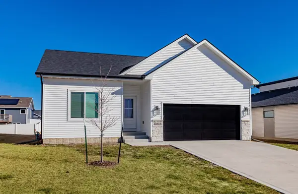 2815 22nd Street Sw, Altoona, IA 50009