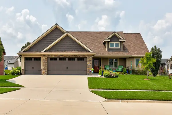 2100 NW Prairie Creek Drive, Grimes, IA 50111
