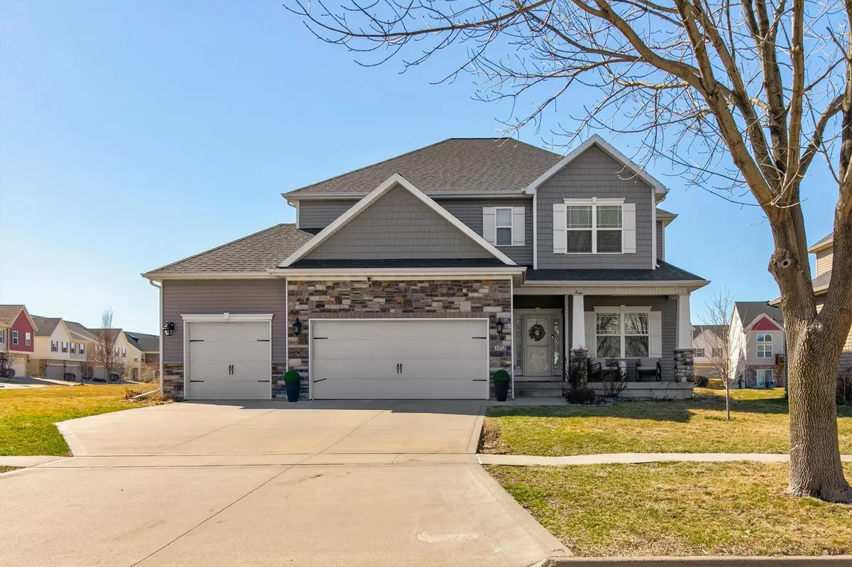 172 Bridgewood Drive, West Des Moines, IA 50266 - #1