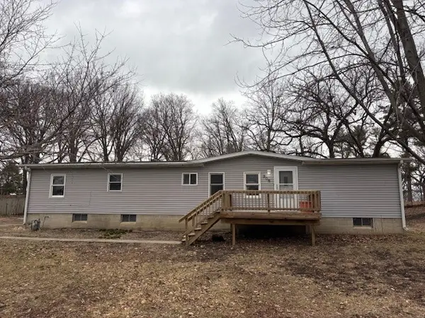 306 S 15th Avenue W, Newton, IA 50208