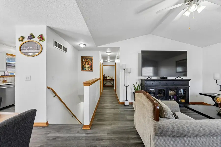 738 SE 26th Court, Des Moines, IA 50317 - #3