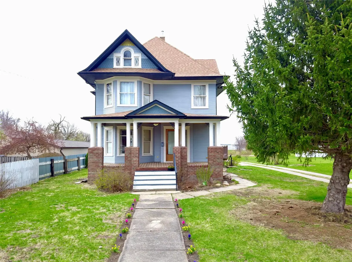 426 East Street, Grinnell, IA 50112 - #1