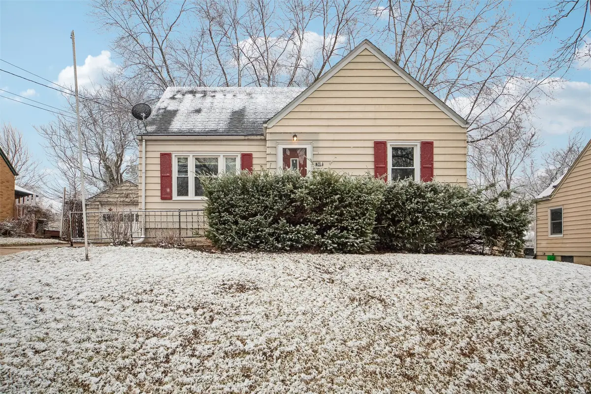 5816 Snyder Avenue, Des Moines, IA 50322 - #1