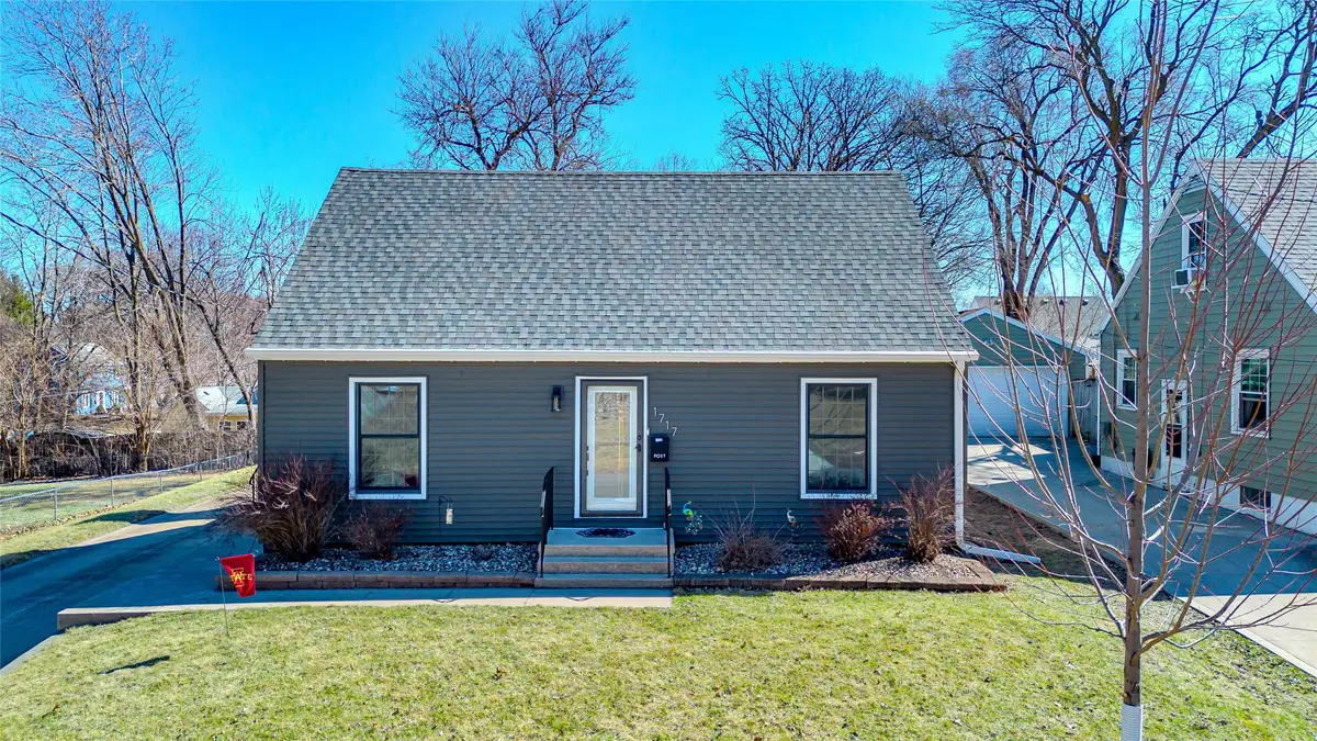 1717 45th Street, Des Moines, IA 50310 - #1