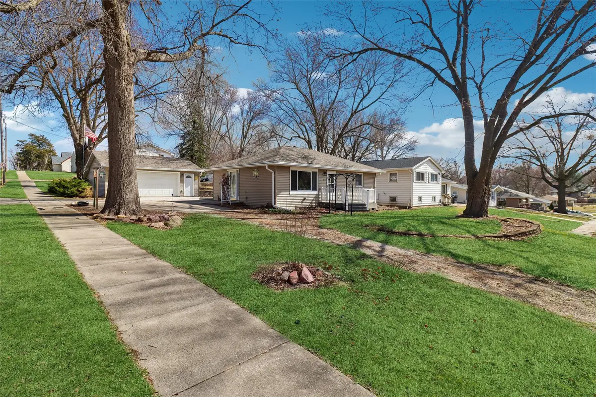 312 N J Street, Indianola, IA 50125 - #1